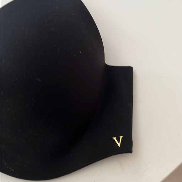 Victoria’s Secret Black Wireless Bra - Picture 2 of 6